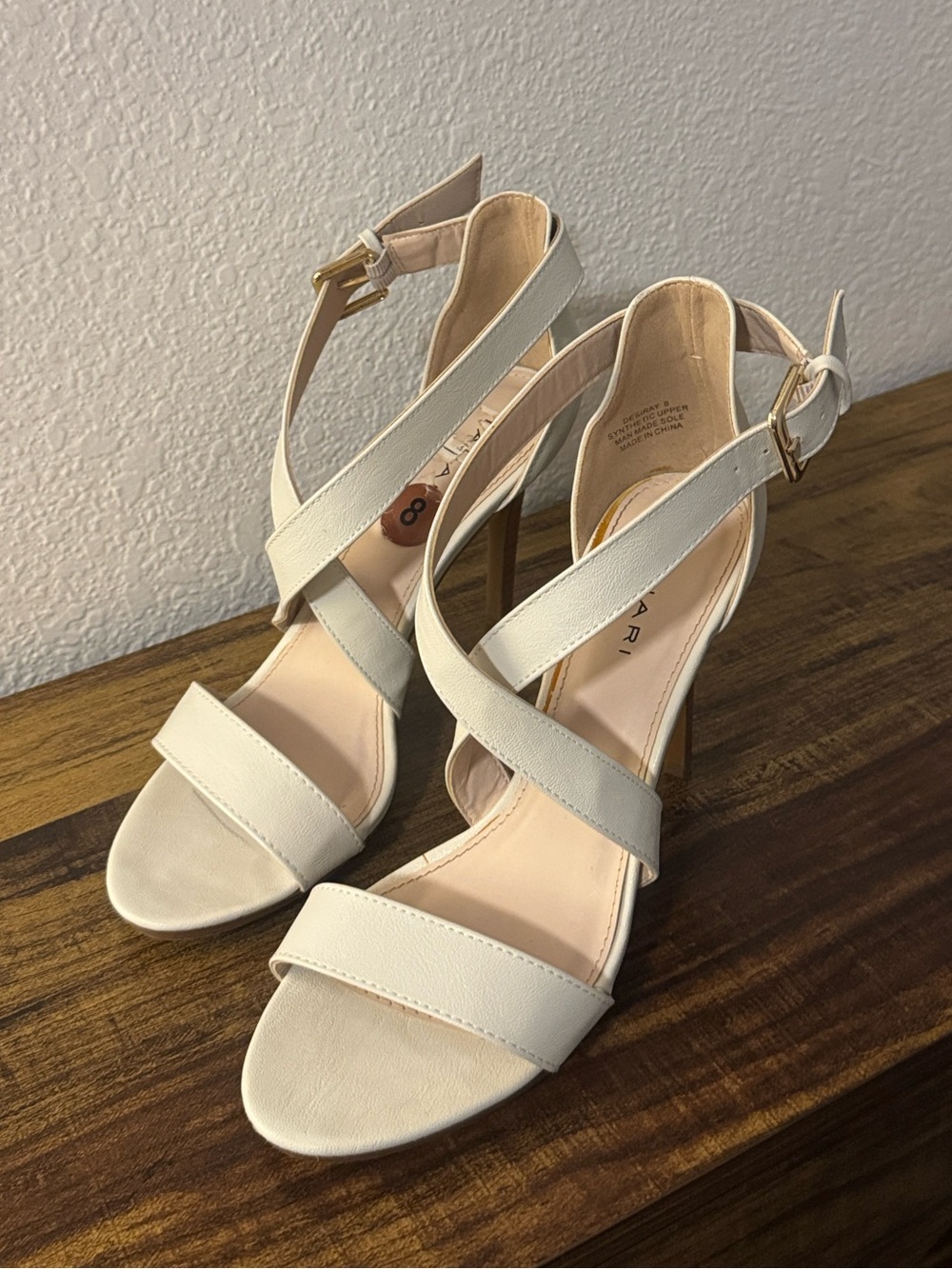 Women’s TAHARI white leather strappy stiletto heels